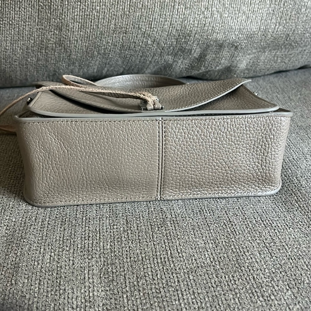 Rebecca Minkoff small Darren leather messenger bag. - Picture 3 of 8